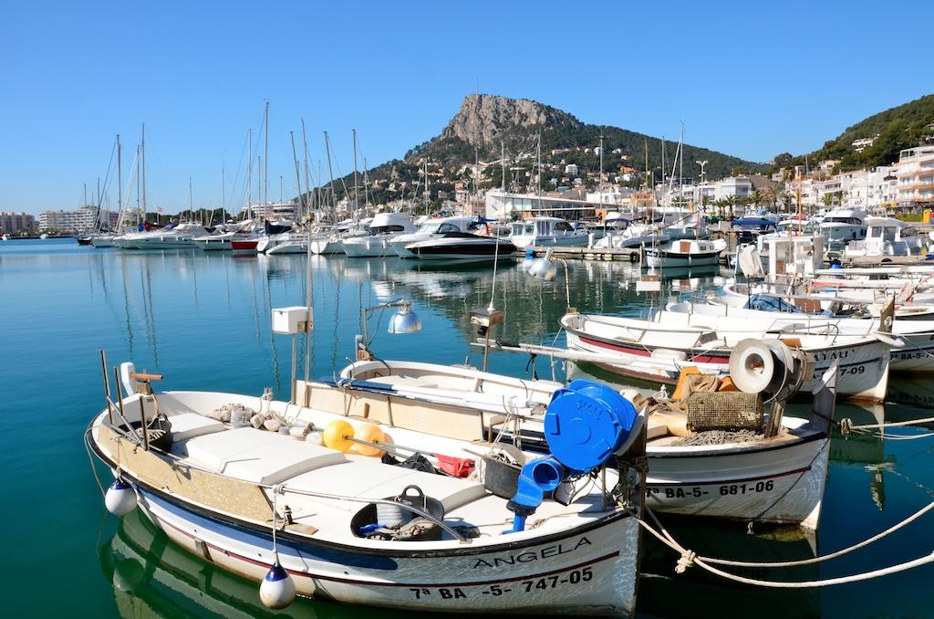 Nautic Apartment Torroella De Montgri Bagian luar foto